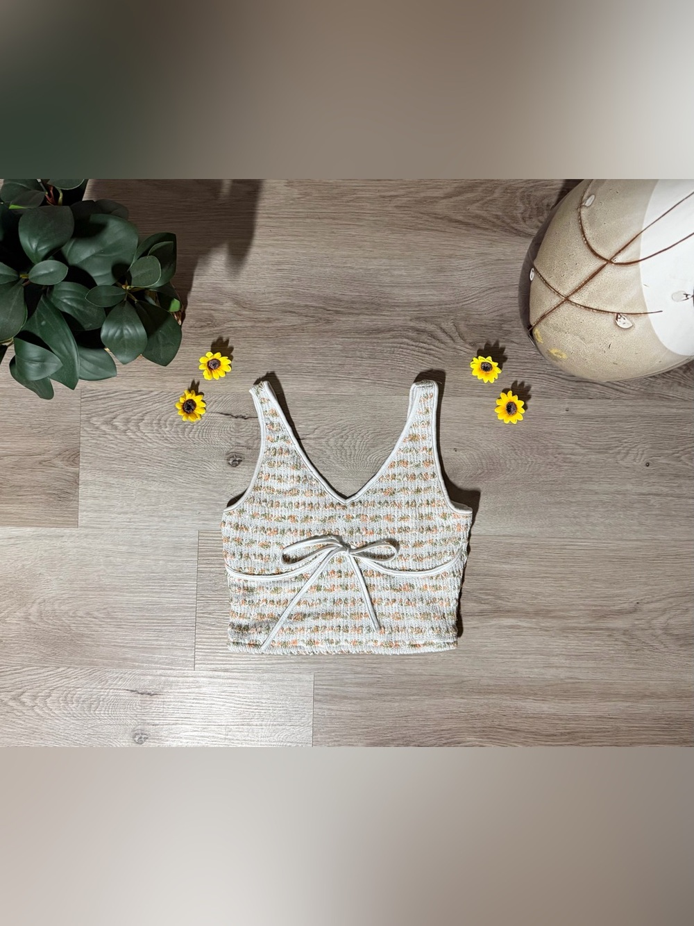 Textured Knit V-Neck Cropped Tank Top - Pastel - Size XS